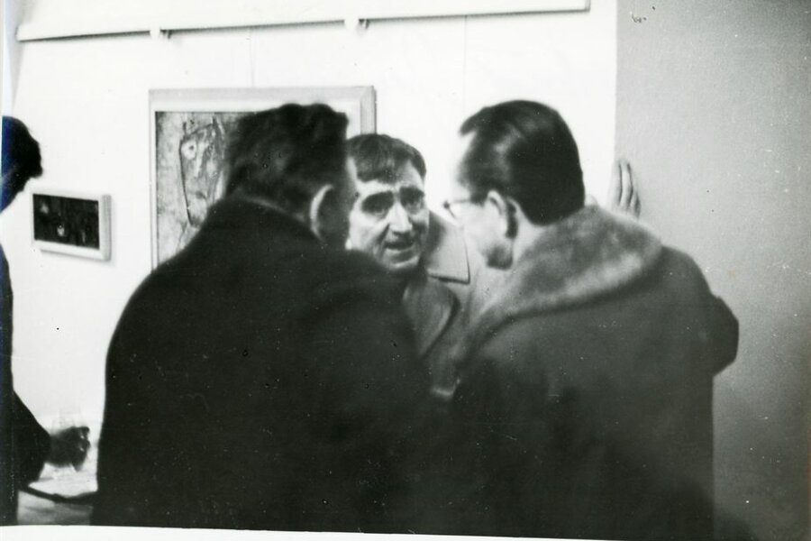 uprostřed: Jan Skácel